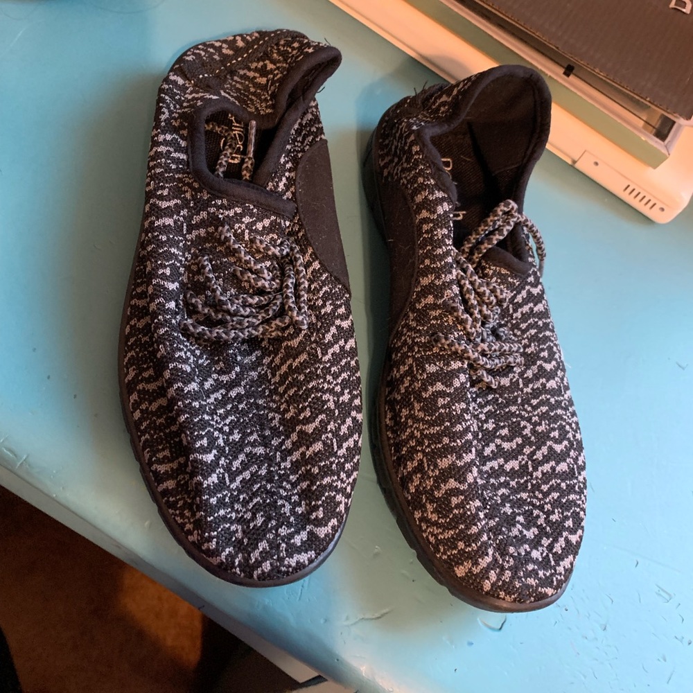 Refresh Sneakers